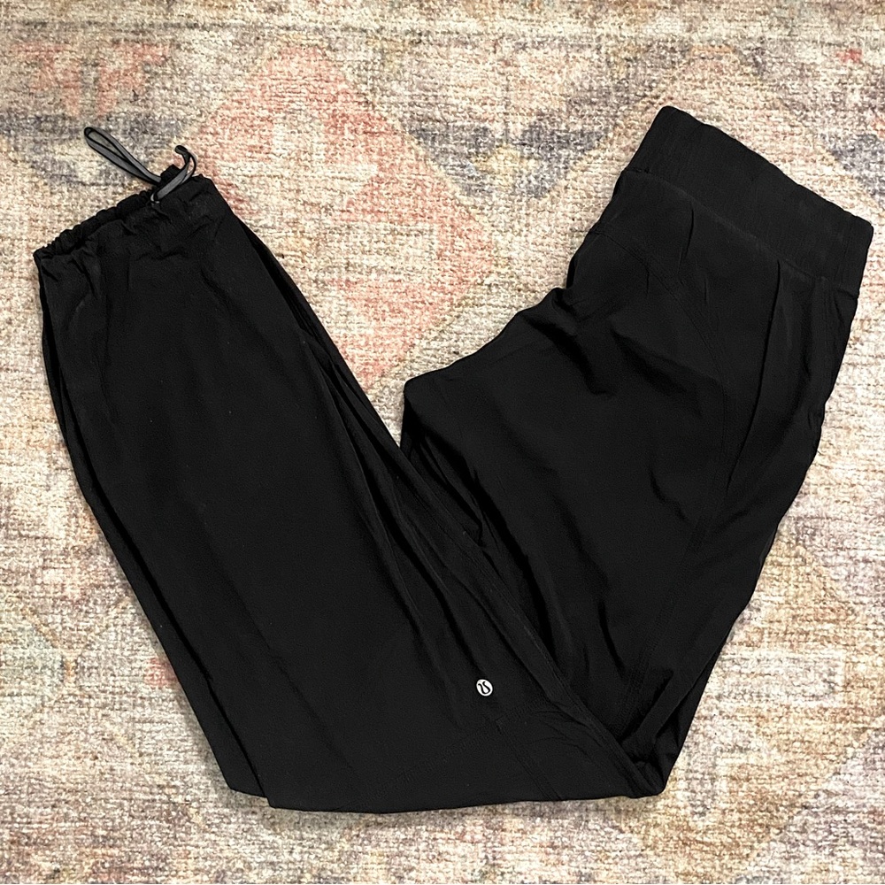 Lululemon Fully Lined Nylon Womens Pants with Adjustable Ankle Cinch - Picture 9 of 9